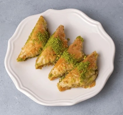 Taze Fırınlanmış 1000 Gr Fıstıklı Şöbiyet pasta